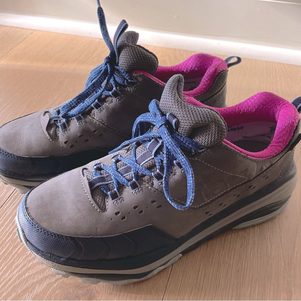 Hoka One One Tor Summit Women’s Waterproof Hiking Shoe ~ 8.5